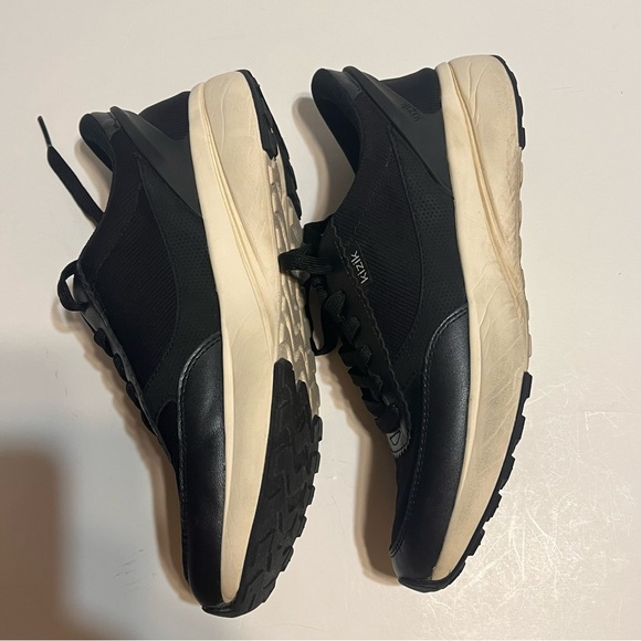 Kizik Paris Women's Size 7 Black/Pristine Leather Hands-Free Sneakers - Picture 13 of 16